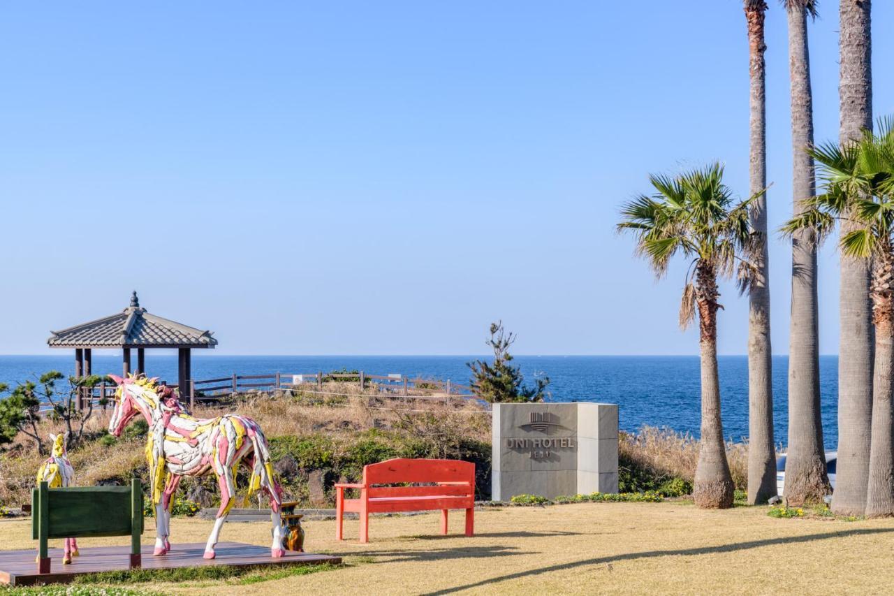 Uni Hotel Jeju Bagian luar foto