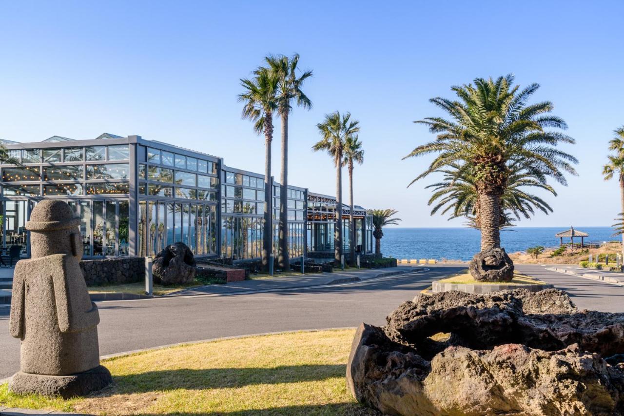 Uni Hotel Jeju Bagian luar foto