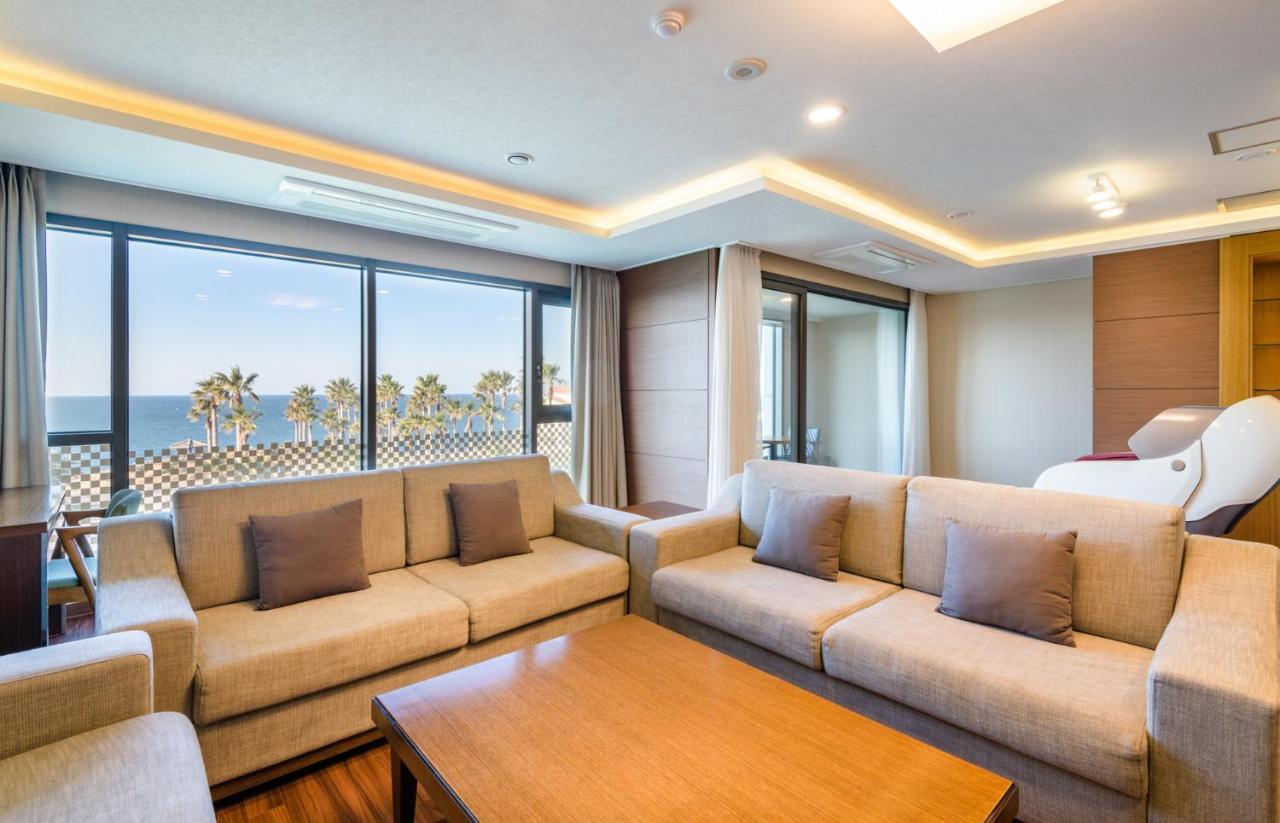 Uni Hotel Jeju Bagian luar foto