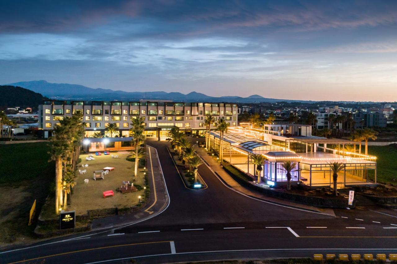 Uni Hotel Jeju Bagian luar foto