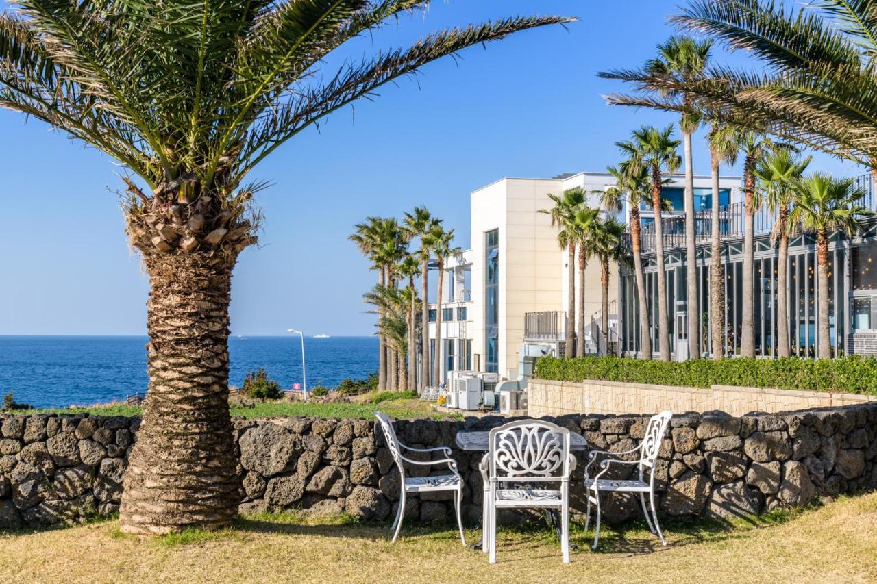 Uni Hotel Jeju Bagian luar foto