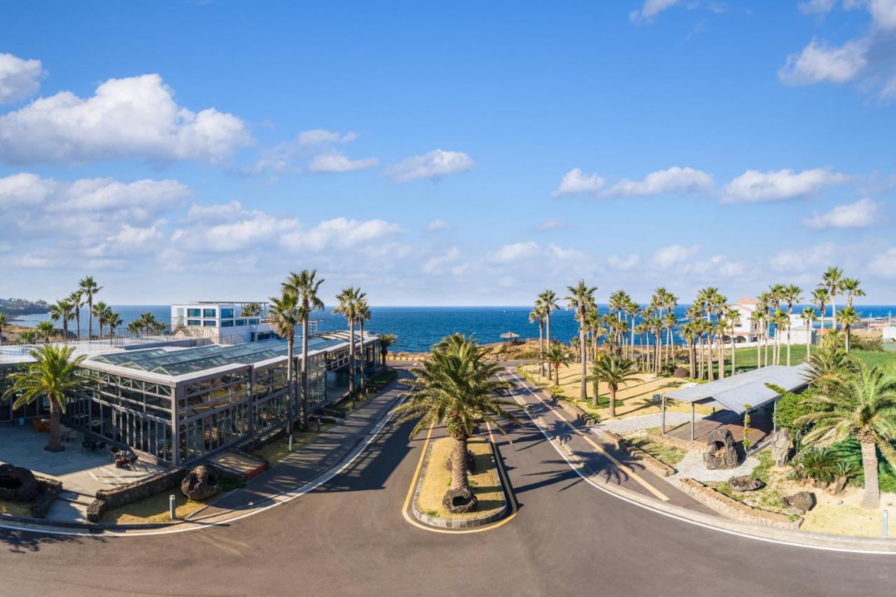 Uni Hotel Jeju Bagian luar foto
