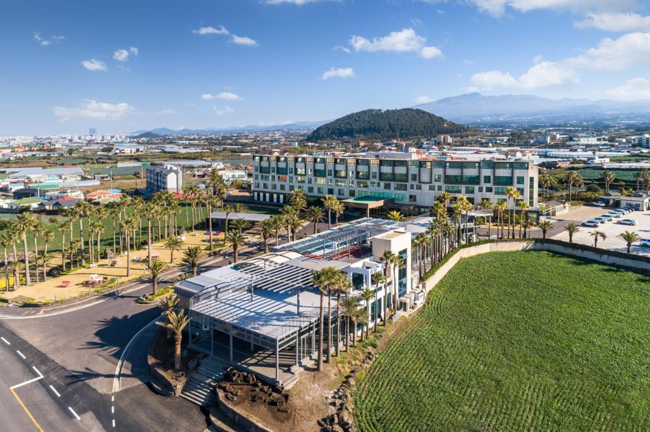 Uni Hotel Jeju Bagian luar foto