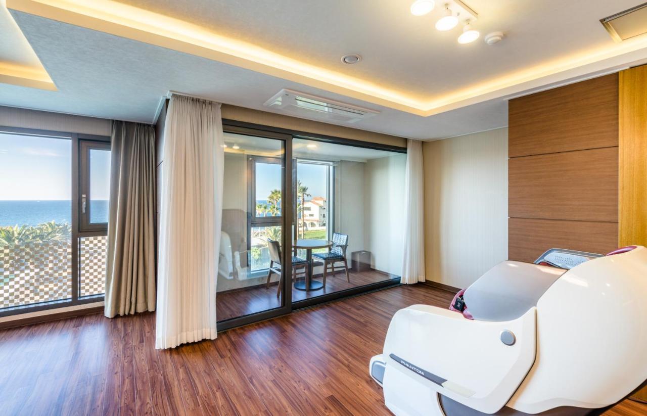 Uni Hotel Jeju Bagian luar foto