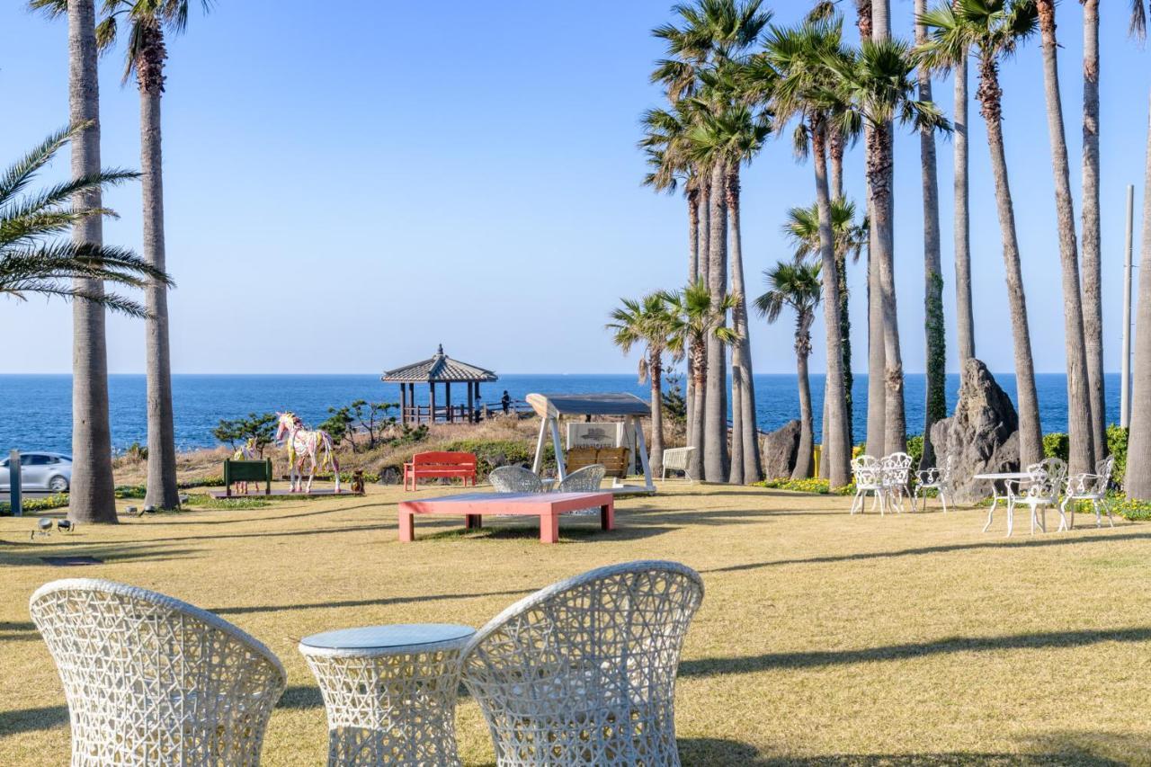 Uni Hotel Jeju Bagian luar foto