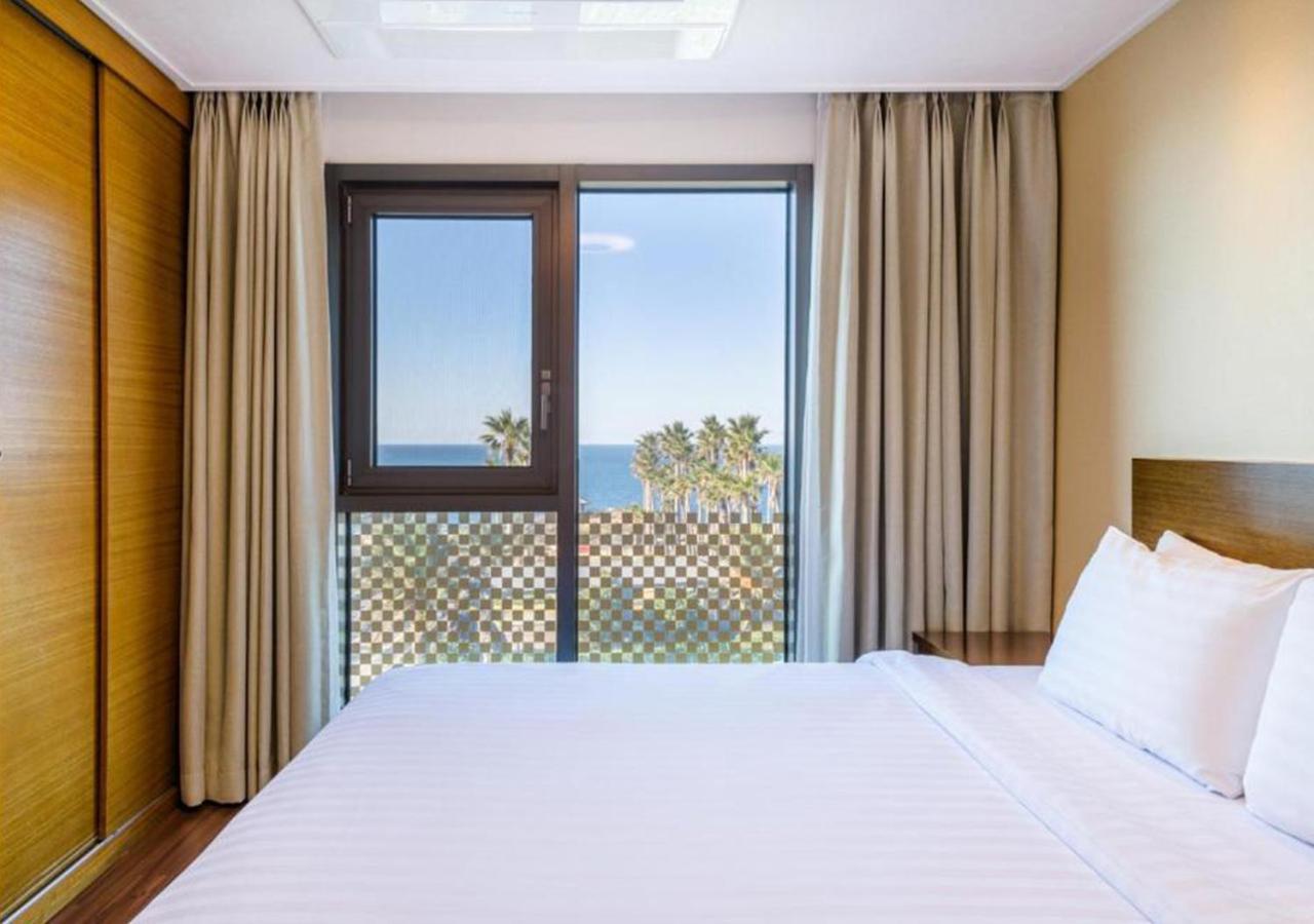 Uni Hotel Jeju Bagian luar foto