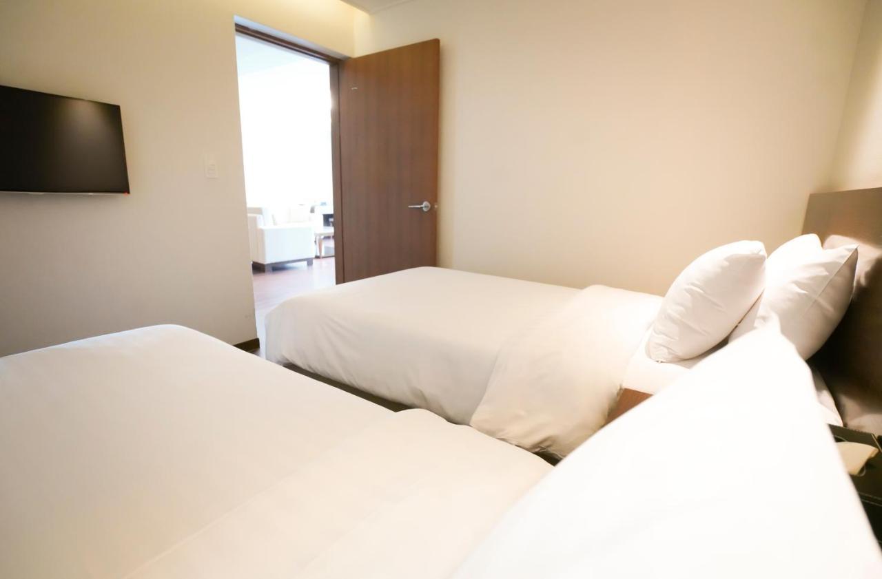 Uni Hotel Jeju Bagian luar foto